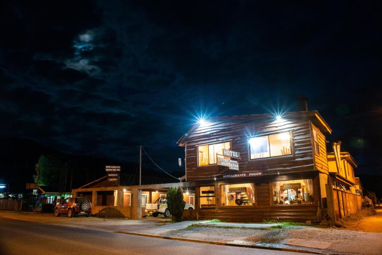 Hotel Entre Montanas Hornopiren Exterior foto